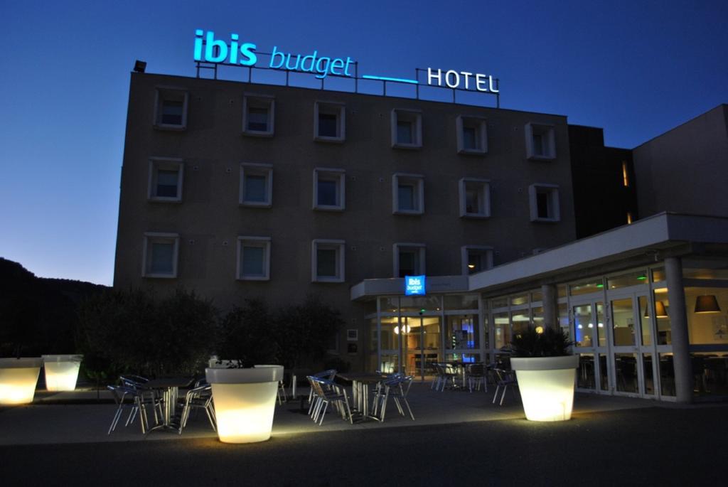 Ibis Budget Loriol Le Pouzin Exterior foto